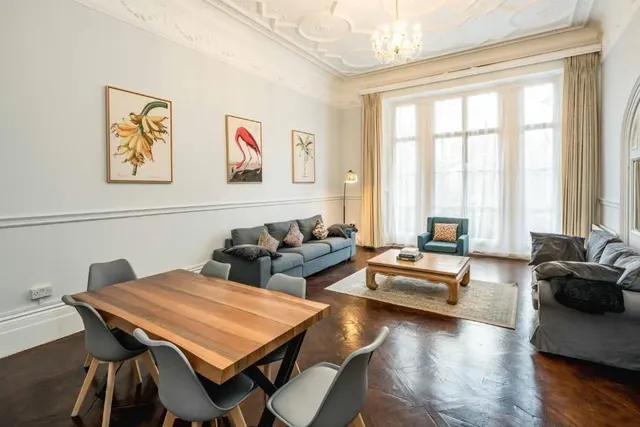 Cromwell Road, London, SW7, photo 1