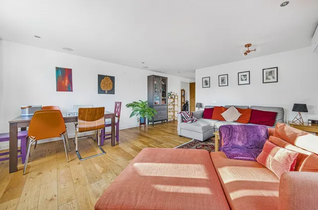 2 bedroom flat, Ladywell Road, London, SE13
