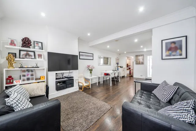 Primrose Gardens, Bushey, WD23, photo 3