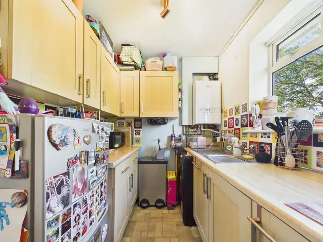 Beverley Road, Tilehurst, RG31, photo 3