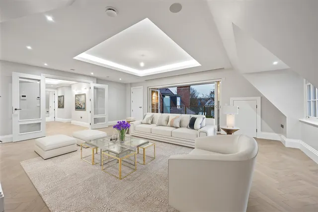The Bishops Avenue, Hampstead Garden Suburb, London, N2 0BB, photo 1