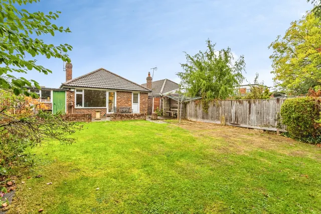 Grove Road, Burgess Hill, RH15, photo 2