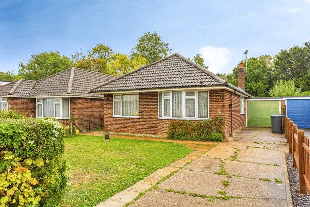 Grove Road, Burgess Hill, RH15, photo 1