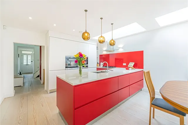 Photo 3 — Albion Road, Twickenham, TW2 6QJ