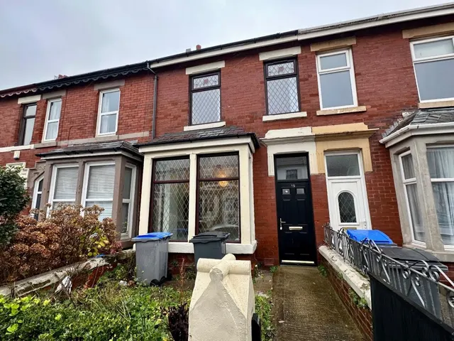 Threlfall Road, photo 1