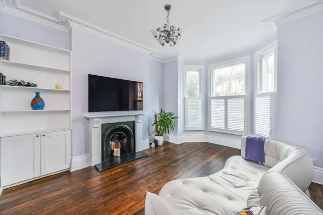 60 Kennington Oval, London, photo 1