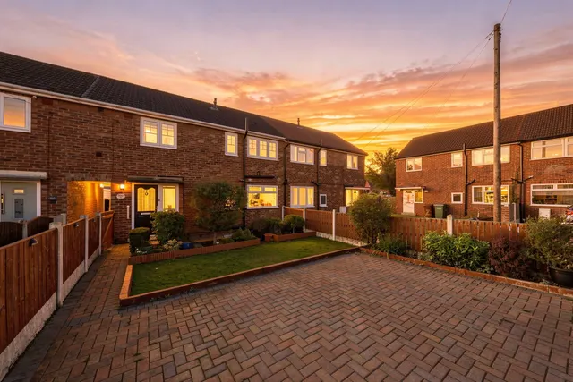 Priory Road, Featherstone, WF7, photo 2
