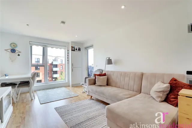 Photo 2 — Melling Drive, Enfield, Middlesex, EN1 4DN