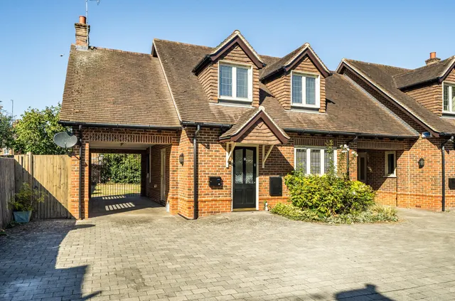 Rose Street, Wokingham, RG40, photo 1