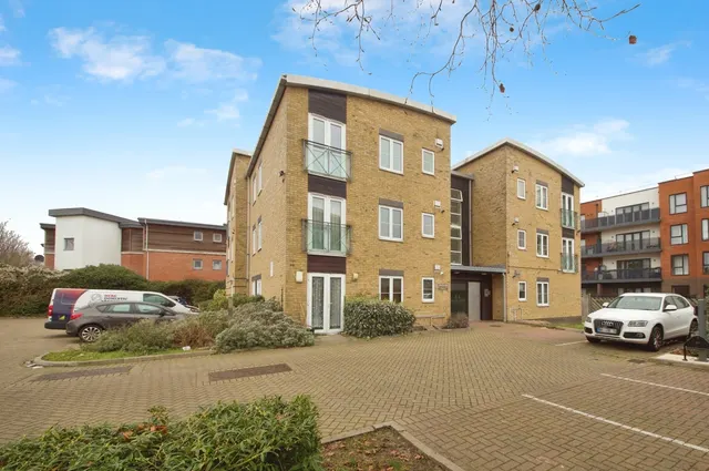 Romside Place, Romford, RM7, photo 1