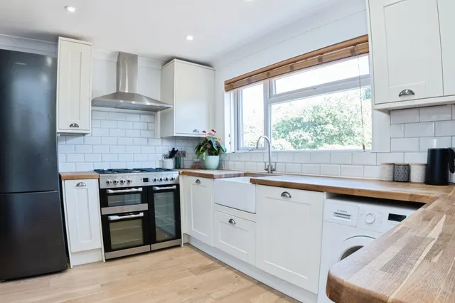 Elmwood Avenue, Fordingbridge, SP6, photo 3