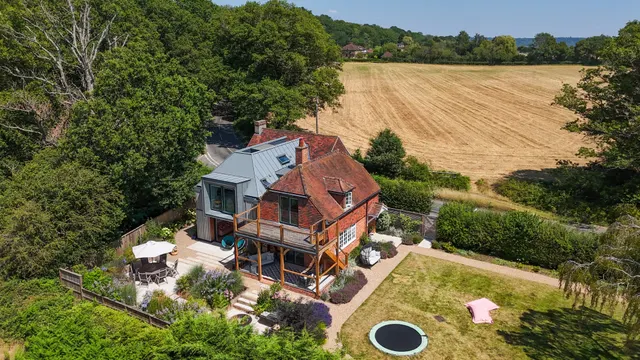 Winter Hill Road, Maidenhead, SL6, photo 1