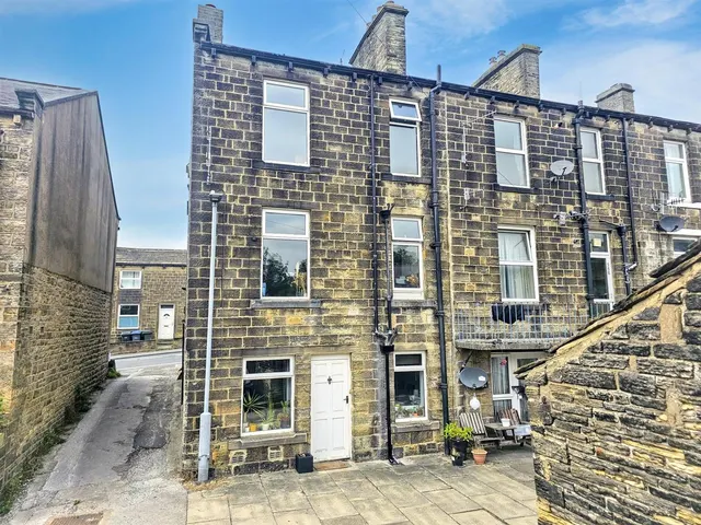 Keighley Road, Silsden, BD20, photo 1