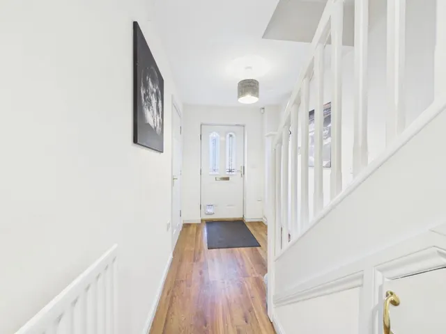 Whitestone Drive, East Morton, BD20, photo 2