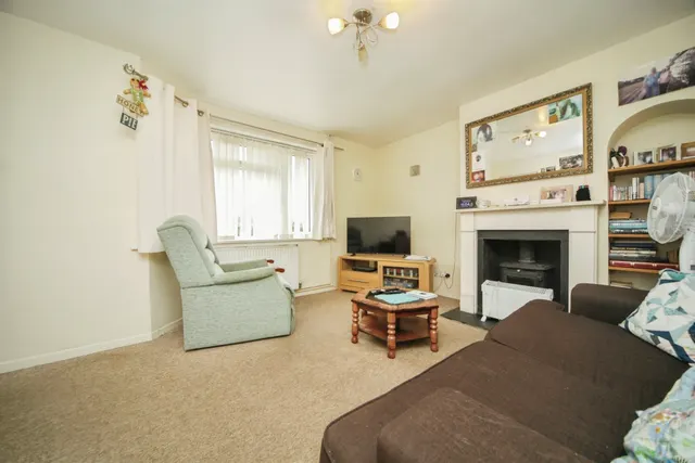 Photo 3 — Lancaster Close, Chedburgh, BURY ST. EDMUNDS