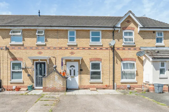 Napier Crescent, Wickford, SS12, photo 1