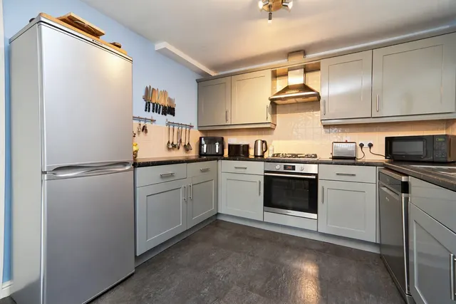 Broadlands Avenue, Pudsey, LS28, photo 3