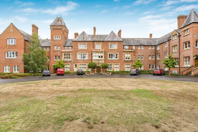 Hermitage Court, Cholsey, photo 1