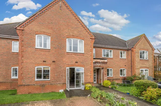 King George Avenue, Petersfield, GU32, photo 1