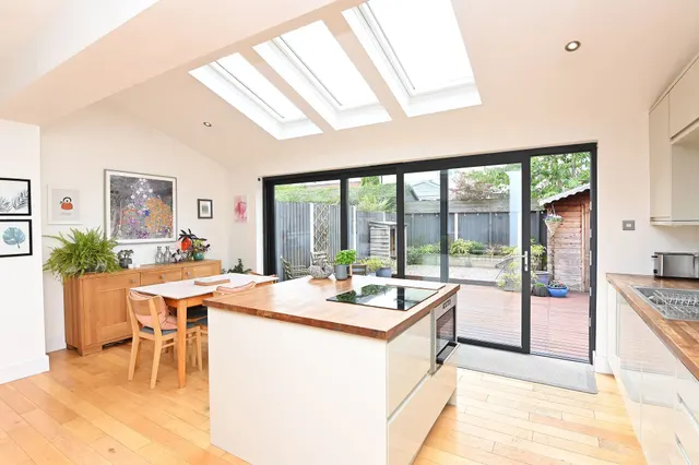Harlow Crescent, Harrogate, HG2, photo 2