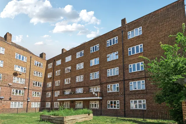 Stockwell Gardens Estate, London, SW9, photo 3
