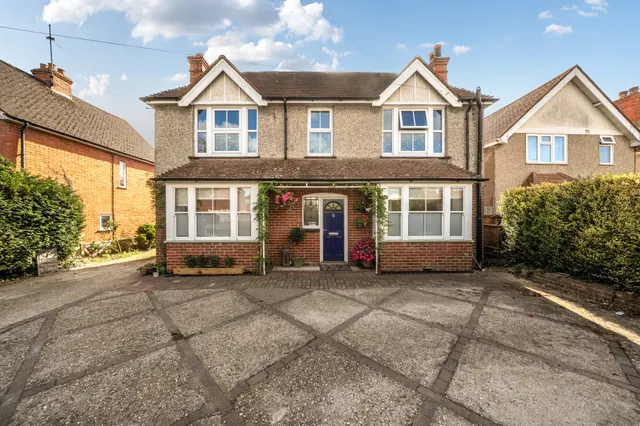 Bath Road, Thatcham, RG18, photo 1