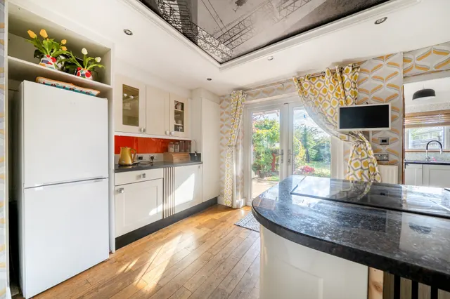 Bath Road, Thatcham, RG18, photo 2