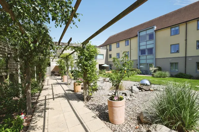 Salisbury Street, Amesbury, SP4, photo 2