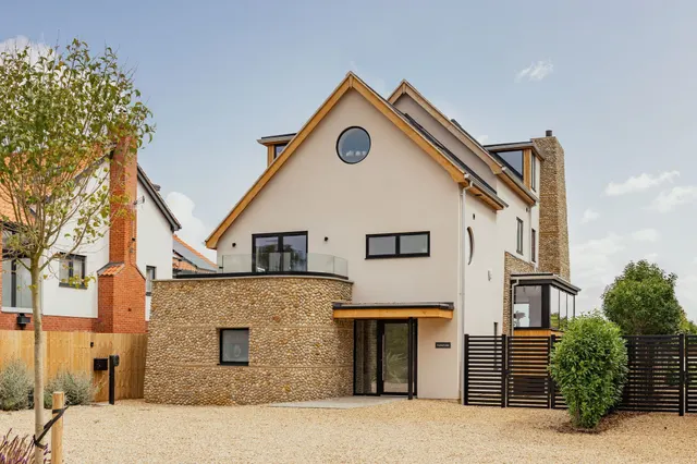 A Luxury Finish Home on the Norfolk C, photo 1