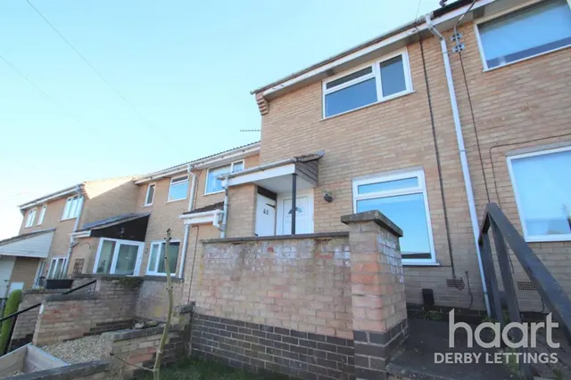Francis Drive, LE11, photo 1