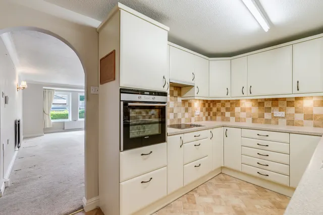 Cunliffe Road, Ilkley, LS29, photo 3
