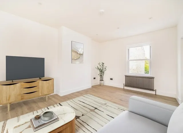 Heyford Avenue, Vauxhall, SW8, photo 3