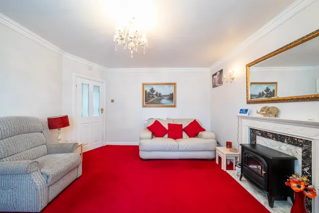 Photo 3 — Oakwood Road, Pinner, HA5
