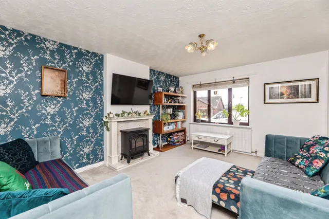 Photo 3 — Brockadale Avenue, Pontefract