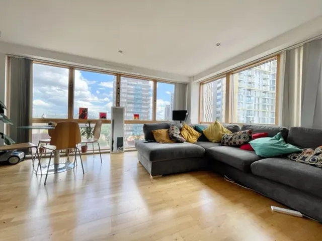 Newington Causeway, London SE1 6DT, photo 1