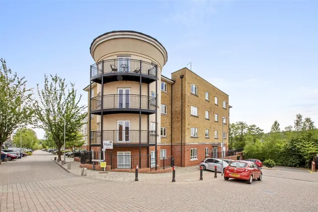 Mathews House, Tadros Court, HP13, photo 1
