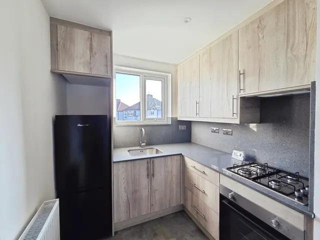 Honeypot Lane, Stanmore, HA7, photo 1