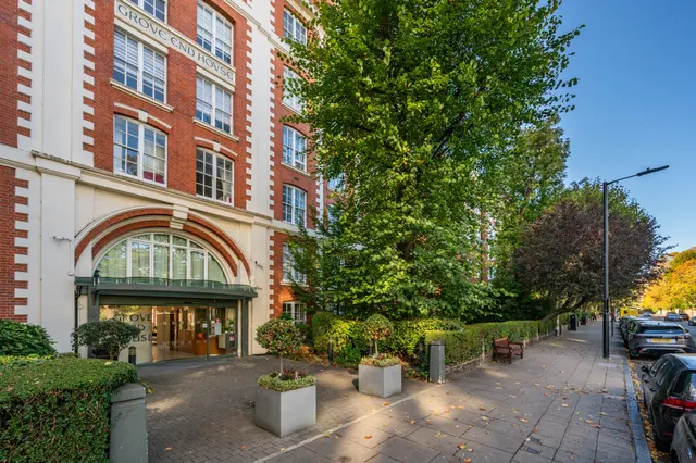 London, NW8, photo 1