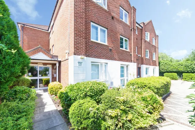 Station Road, LETCHWORTH GARDEN CITY, photo 1