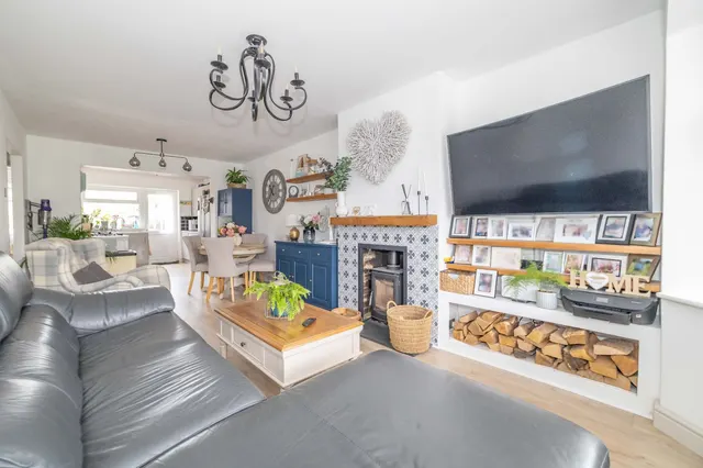 Tadworth Road, Kennington, TN24, photo 2