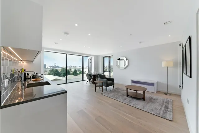 Fairwater House, Royal Wharf, E16, photo 1
