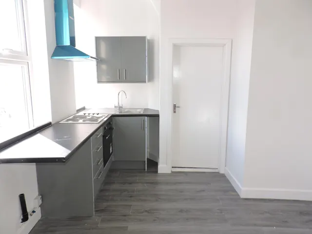 Main Street, Bulwell, NG6, photo 2