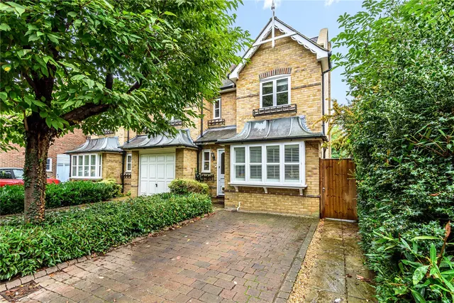 Hill House Drive, Hampton, TW12 2FD, photo 1