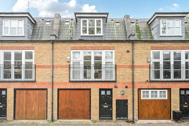 Merton Road, Putney, London, SW18, photo 1