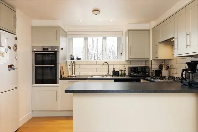 Photo 2 — Upper Richmond Road, London, SW15