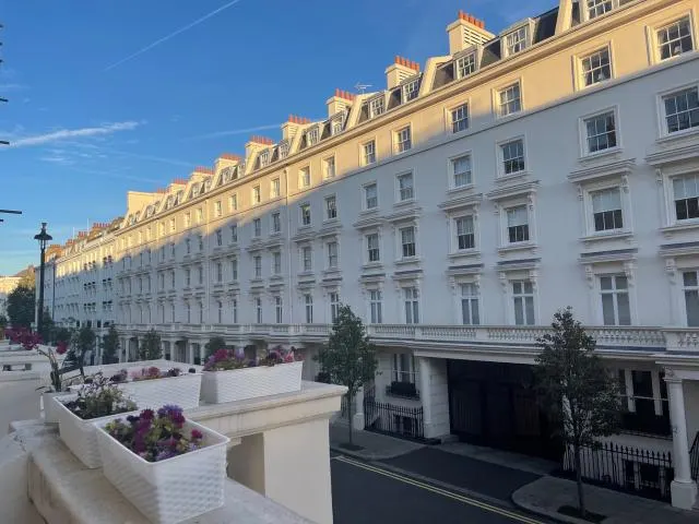 Gloucester Street, Pimlico, SW1V, photo 1