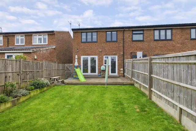Ryder Close, Bovingdon Hemel Hempstead, HP3, photo 3