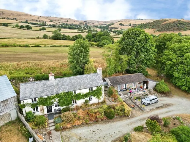 Llanrhaeadr Ym Mochnant, Oswestry, Powys, SY10, photo 1