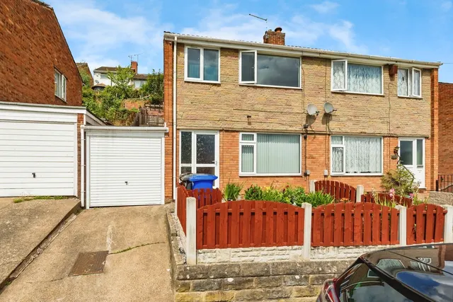 Sandstone Drive, Sheffield, South Yorkshire, S9, photo 1