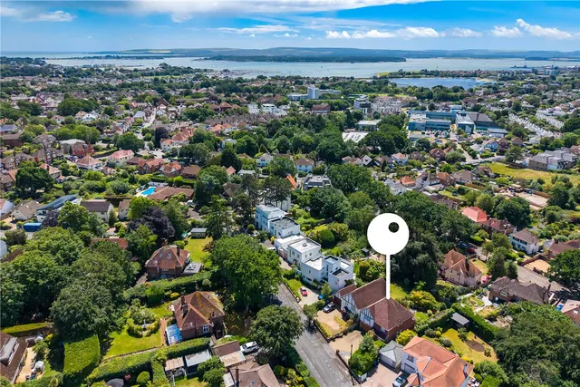 Photo 2 — 19a Harbour View Road, Lower Parkstone, Poole, BH14